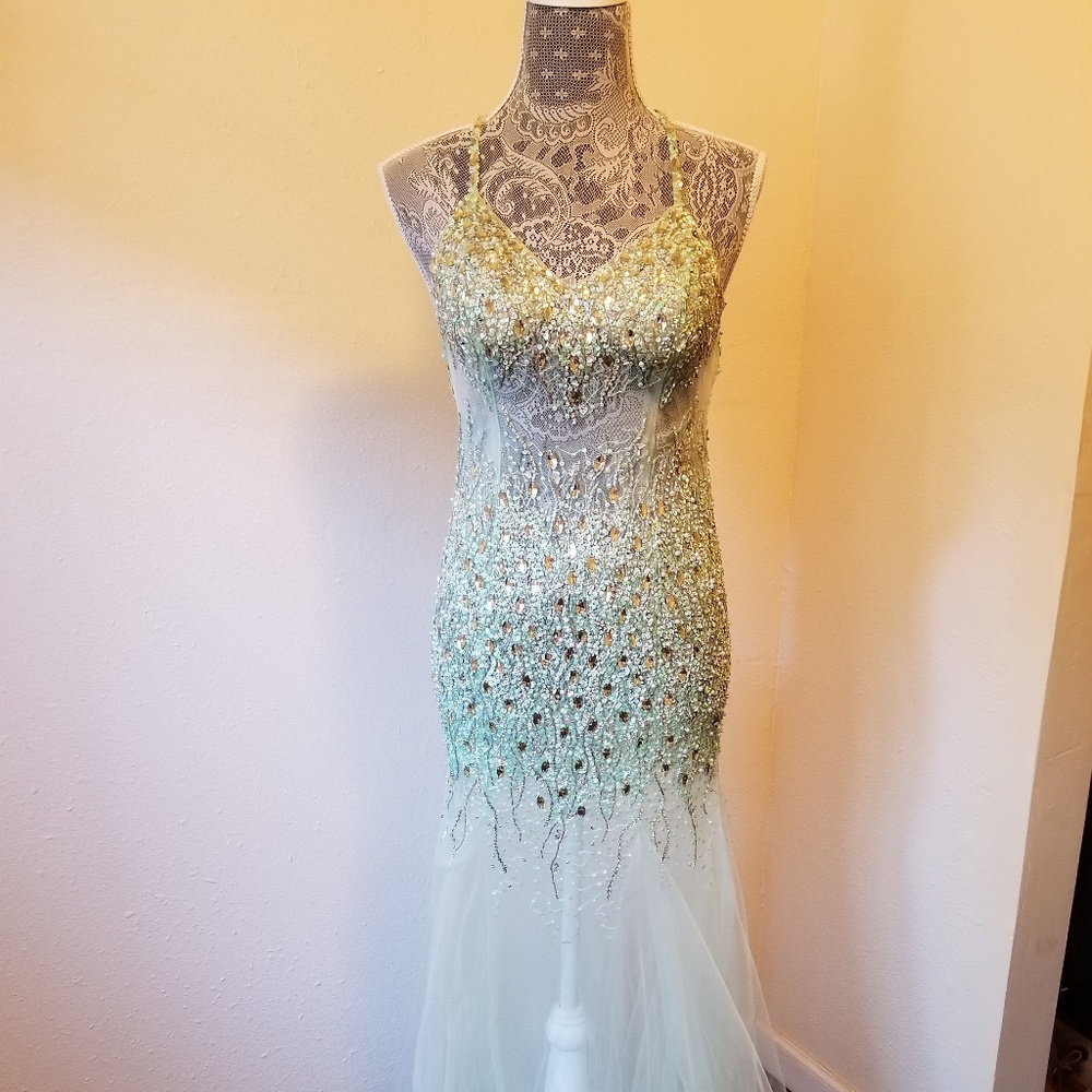 Long dress - Picture 2 of 3